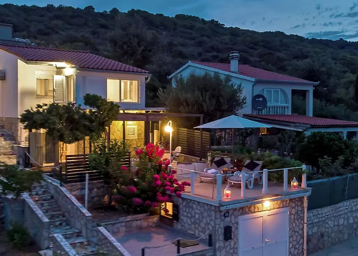 Vis Sea Lady Villa *