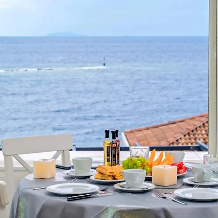 Vis Sea Lady Milna (Hvar)