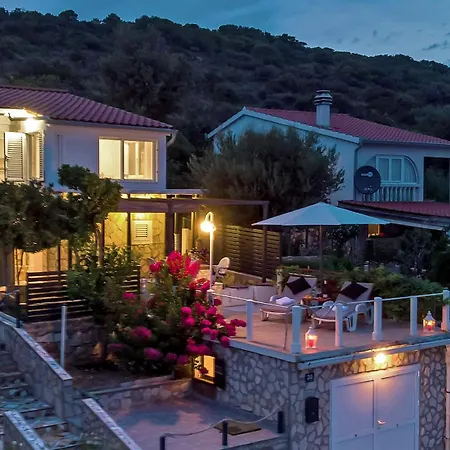 Vis Sea Lady Villa *