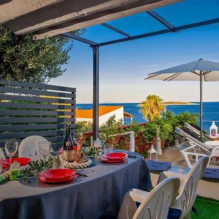 Vis Sea Lady * Milna (Hvar)